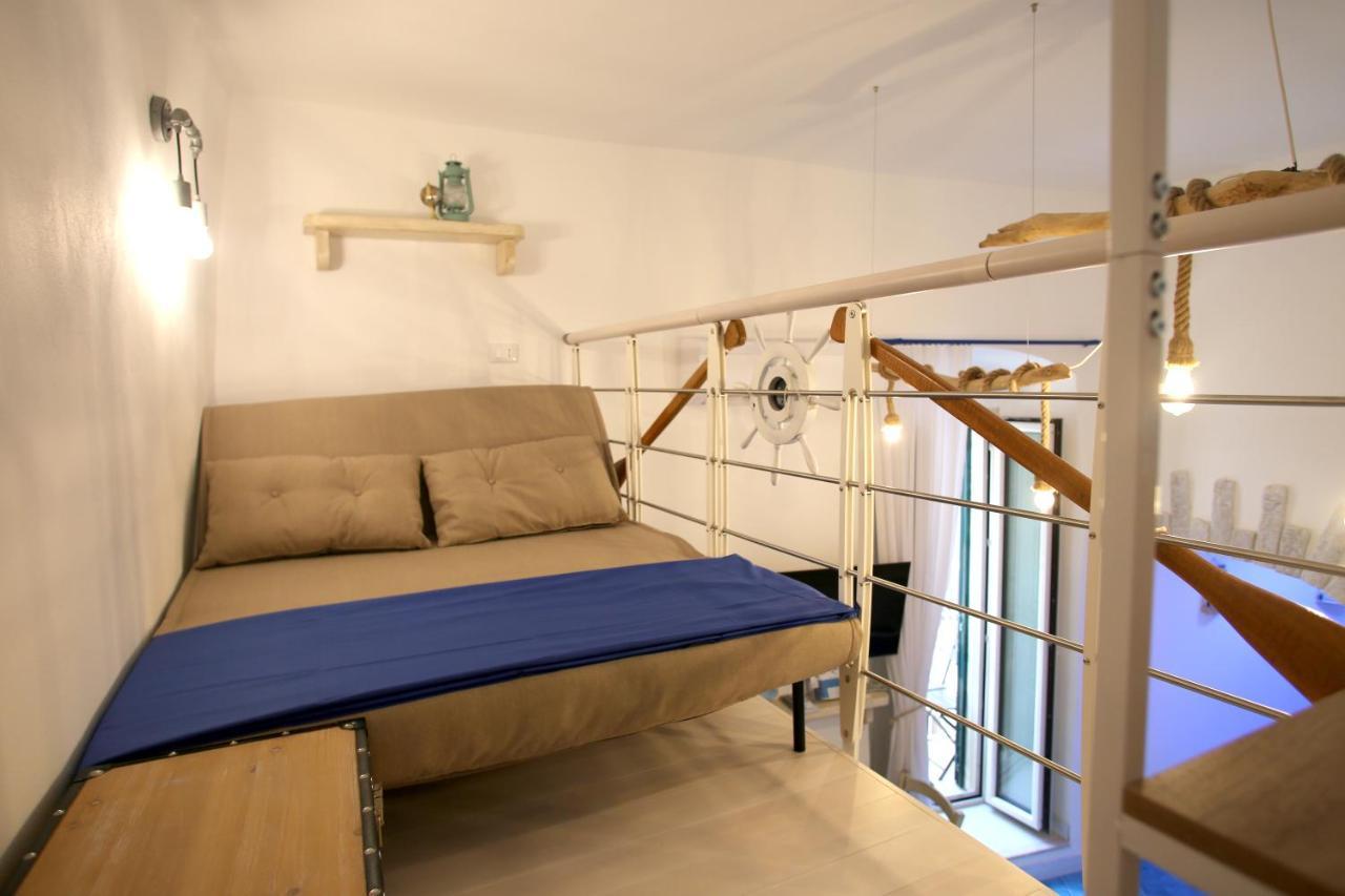 Piazzetta Petrone Apartments + Parking เวียสเต ภายนอก รูปภาพ