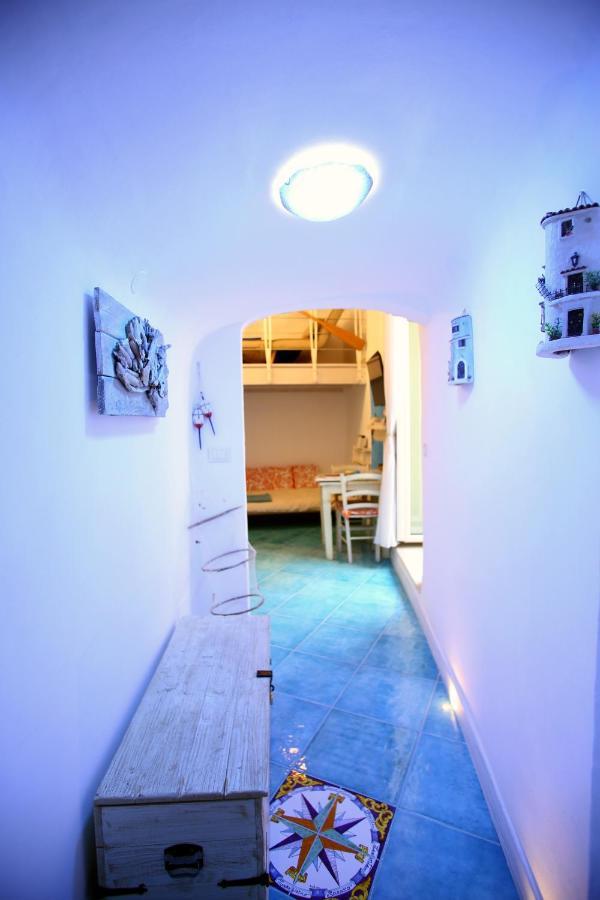 Piazzetta Petrone Apartments + Parking เวียสเต ภายนอก รูปภาพ