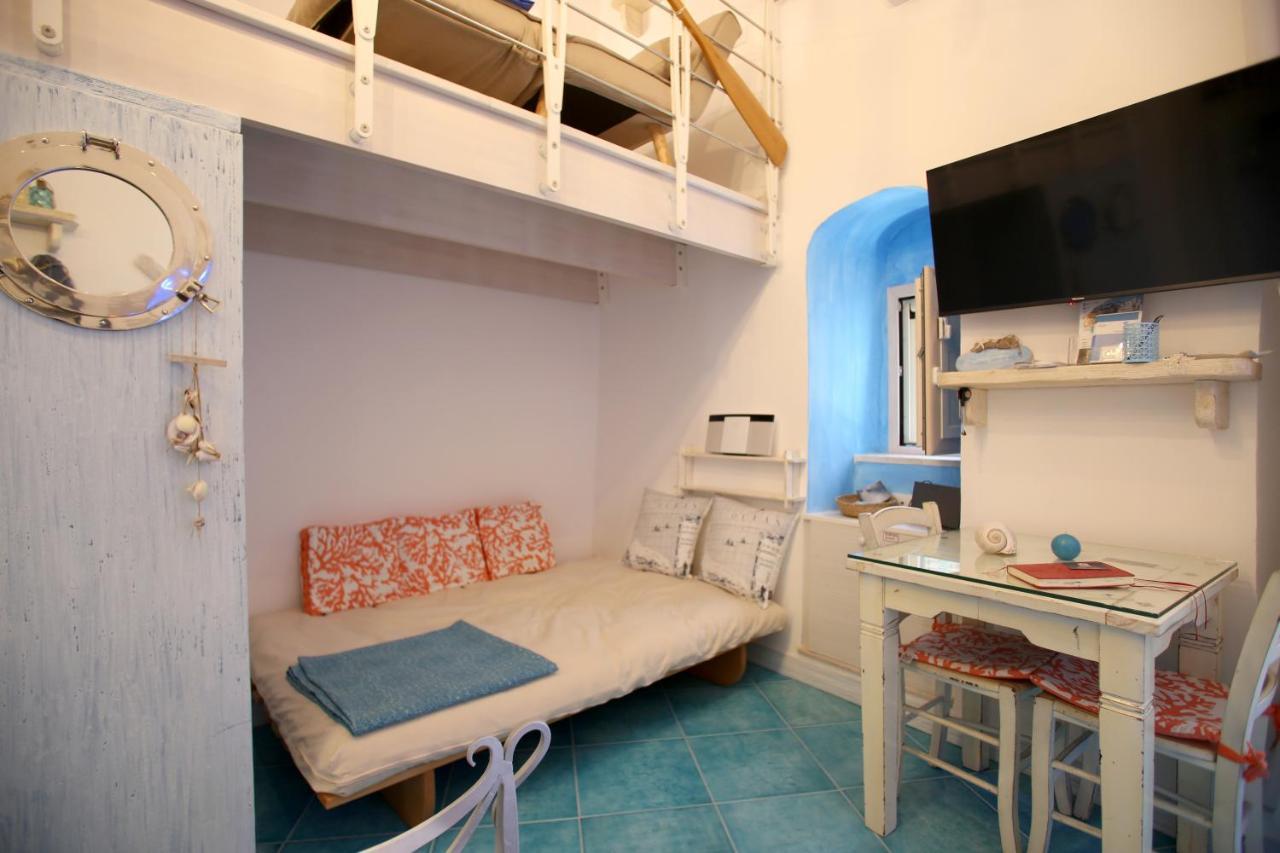 Piazzetta Petrone Apartments + Parking เวียสเต ภายนอก รูปภาพ